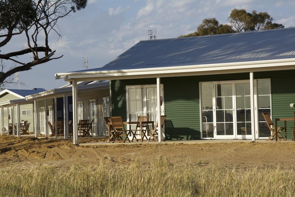 Mary'S Farm Cottages Kukerin Zimmer foto