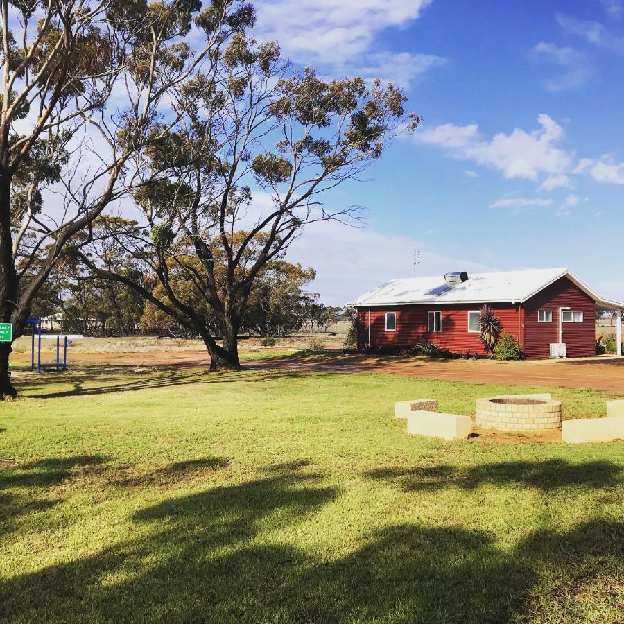 Mary'S Farm Cottages Kukerin Exterior foto